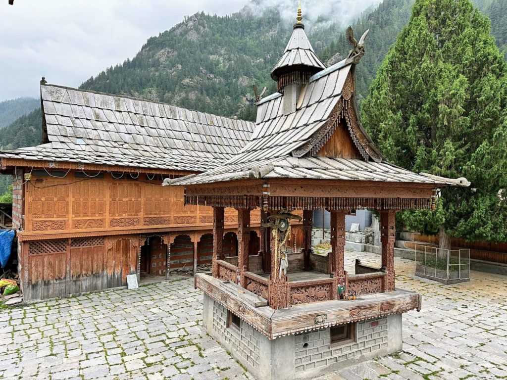 Batseri village temple
